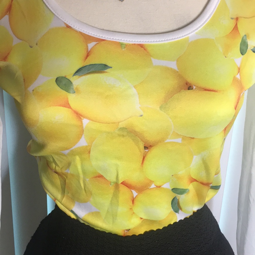 Unique lemon top - Picture 3 of 8